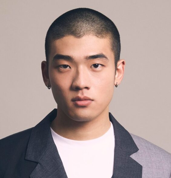 日高由起刀　写真