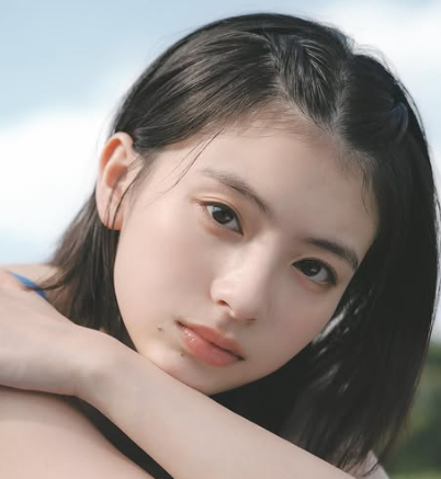 出口夏希　写真